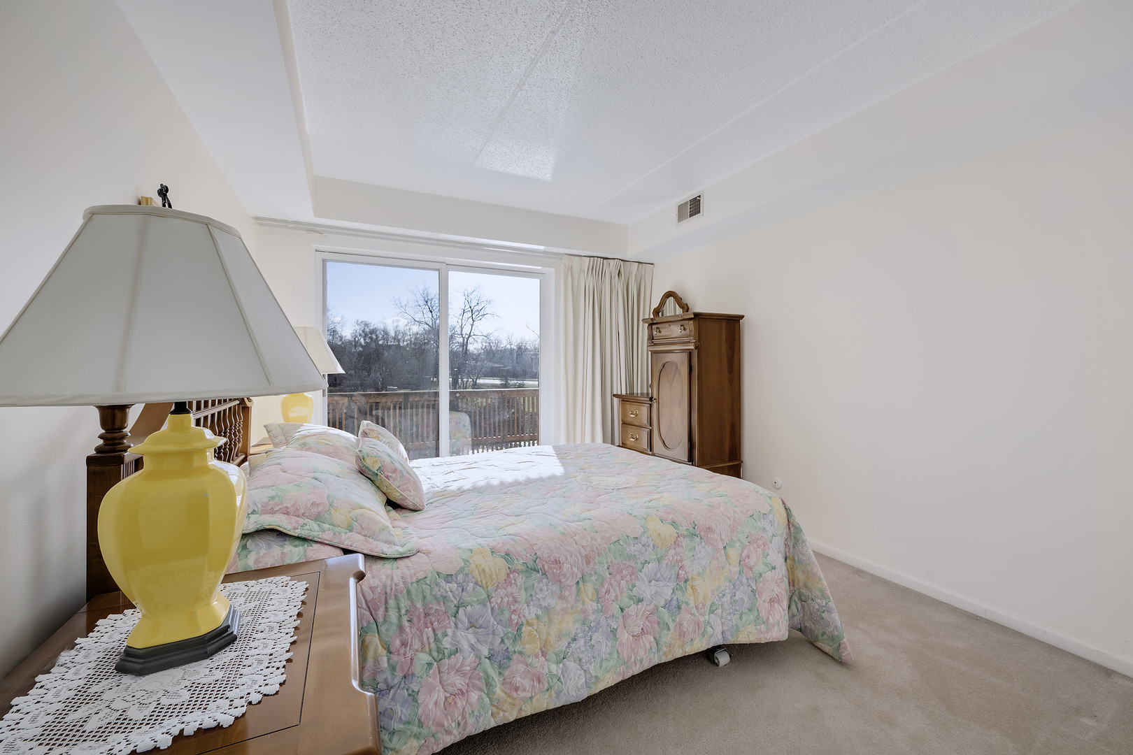 8025 WOODGLEN Lane Unit: 207