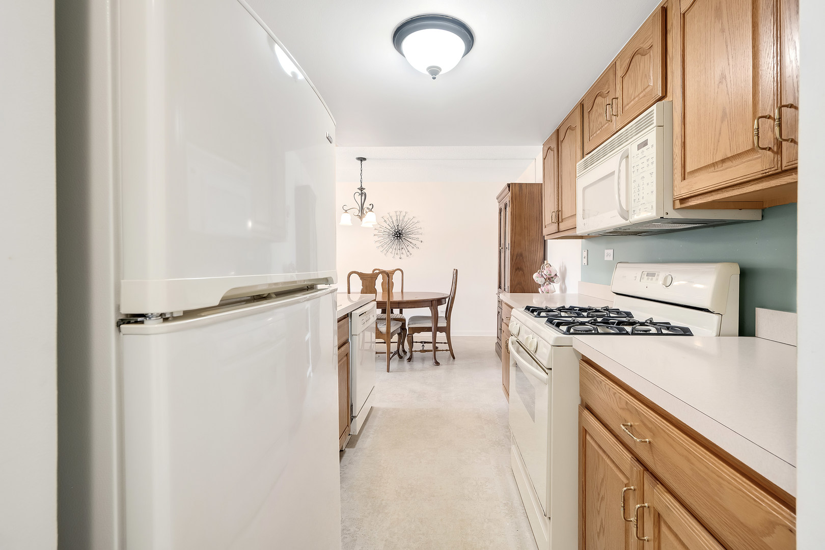 8025 WOODGLEN Lane Unit: 207