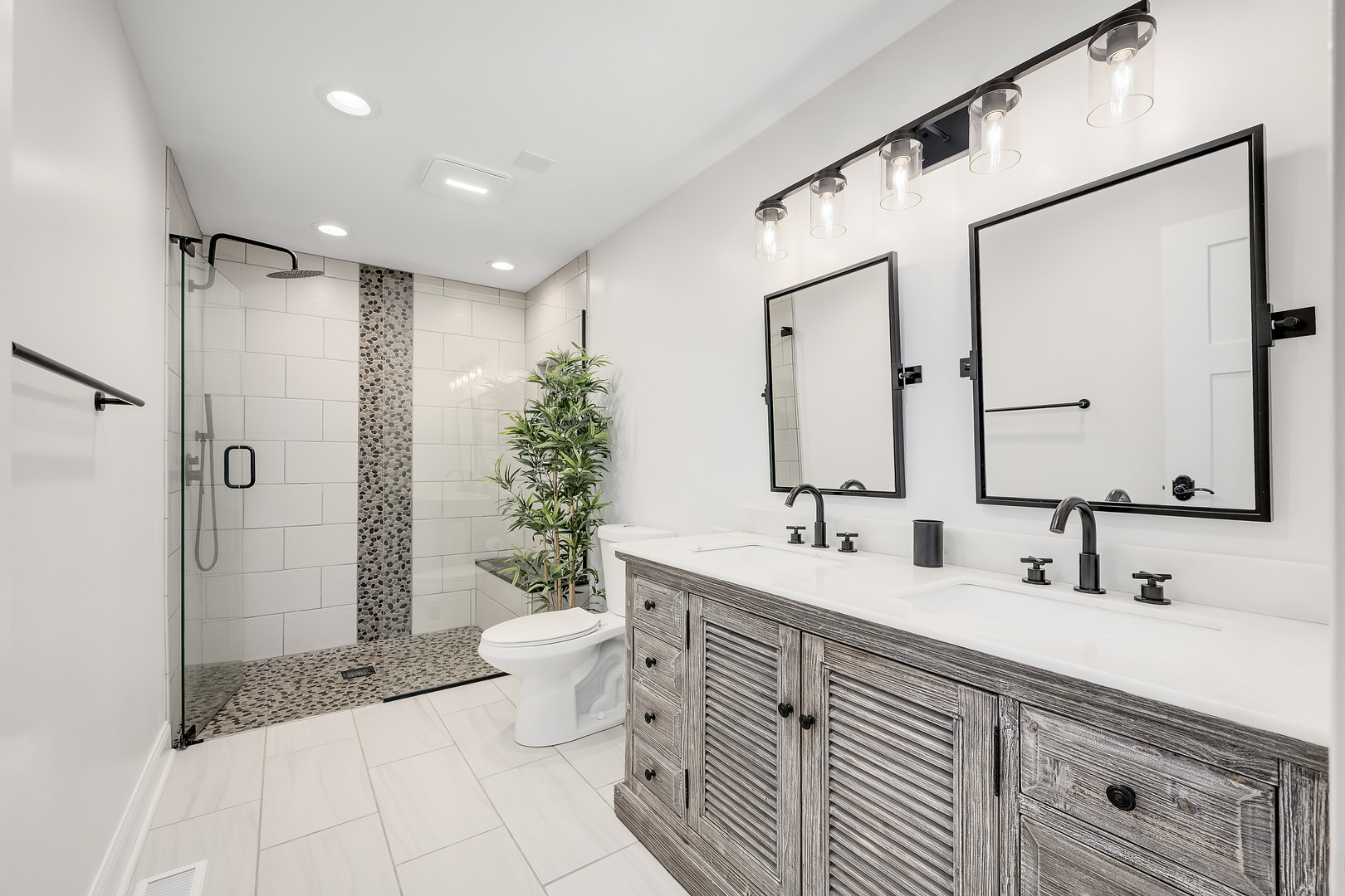 216 N Washington Street