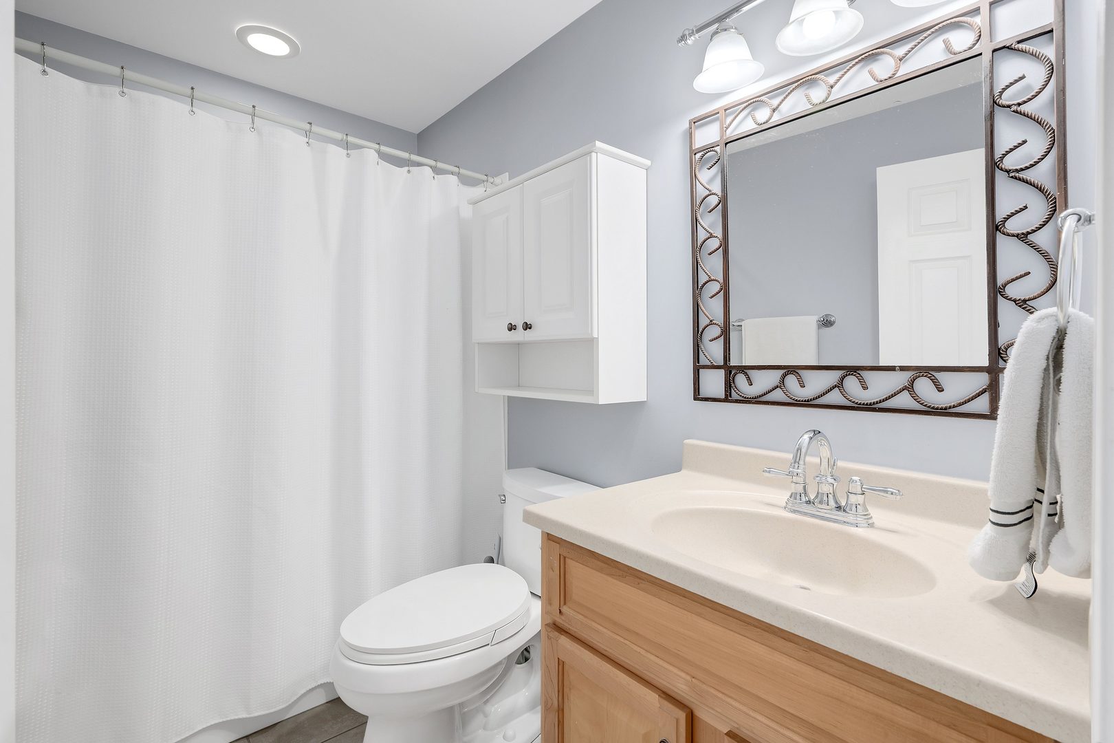 1128 BRISTLECONE Court Unit: 1128