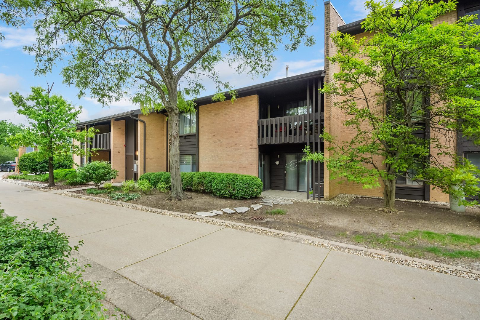 6109 Knoll Wood Road Unit: 102