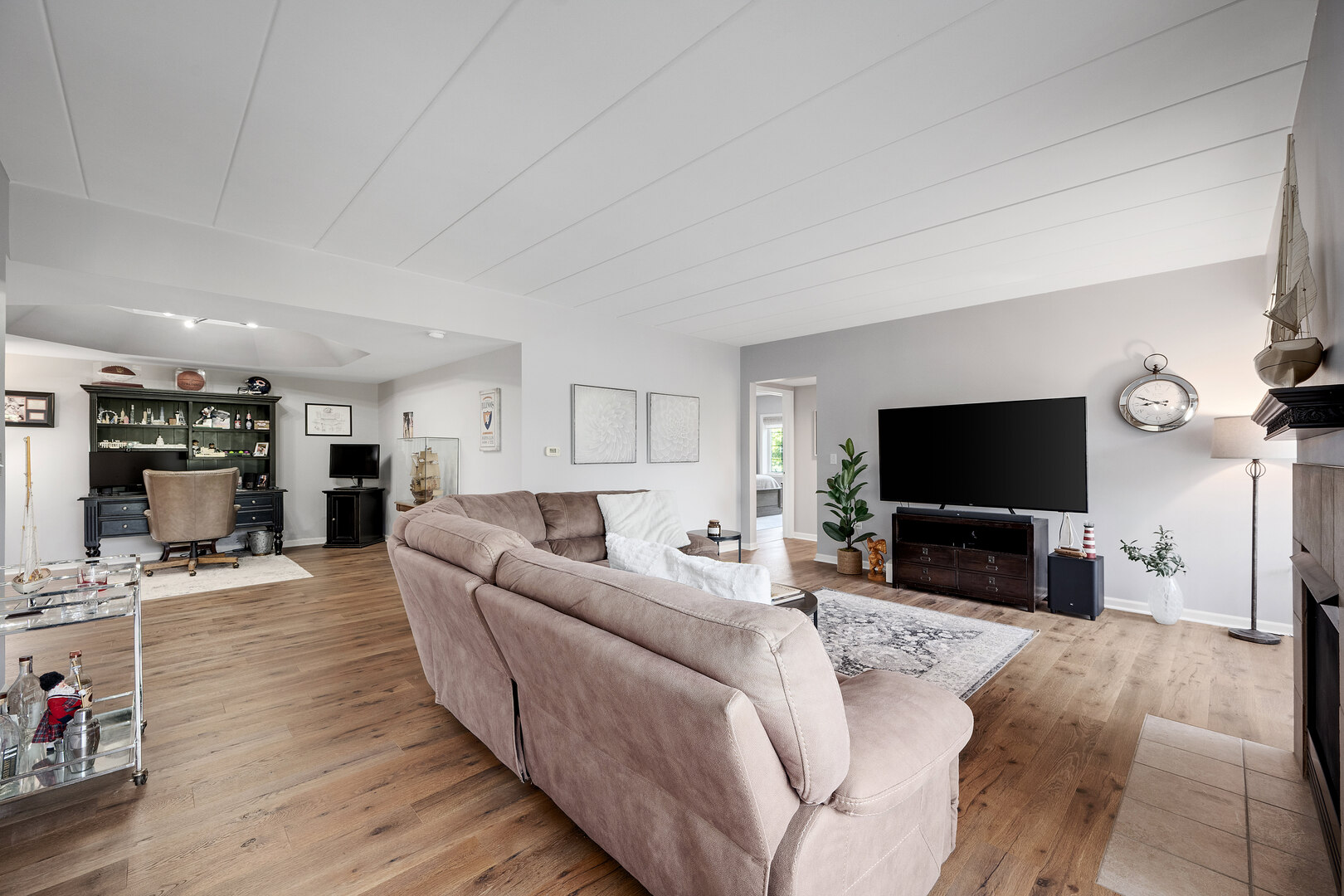 8505 Woodward Avenue Unit: 102