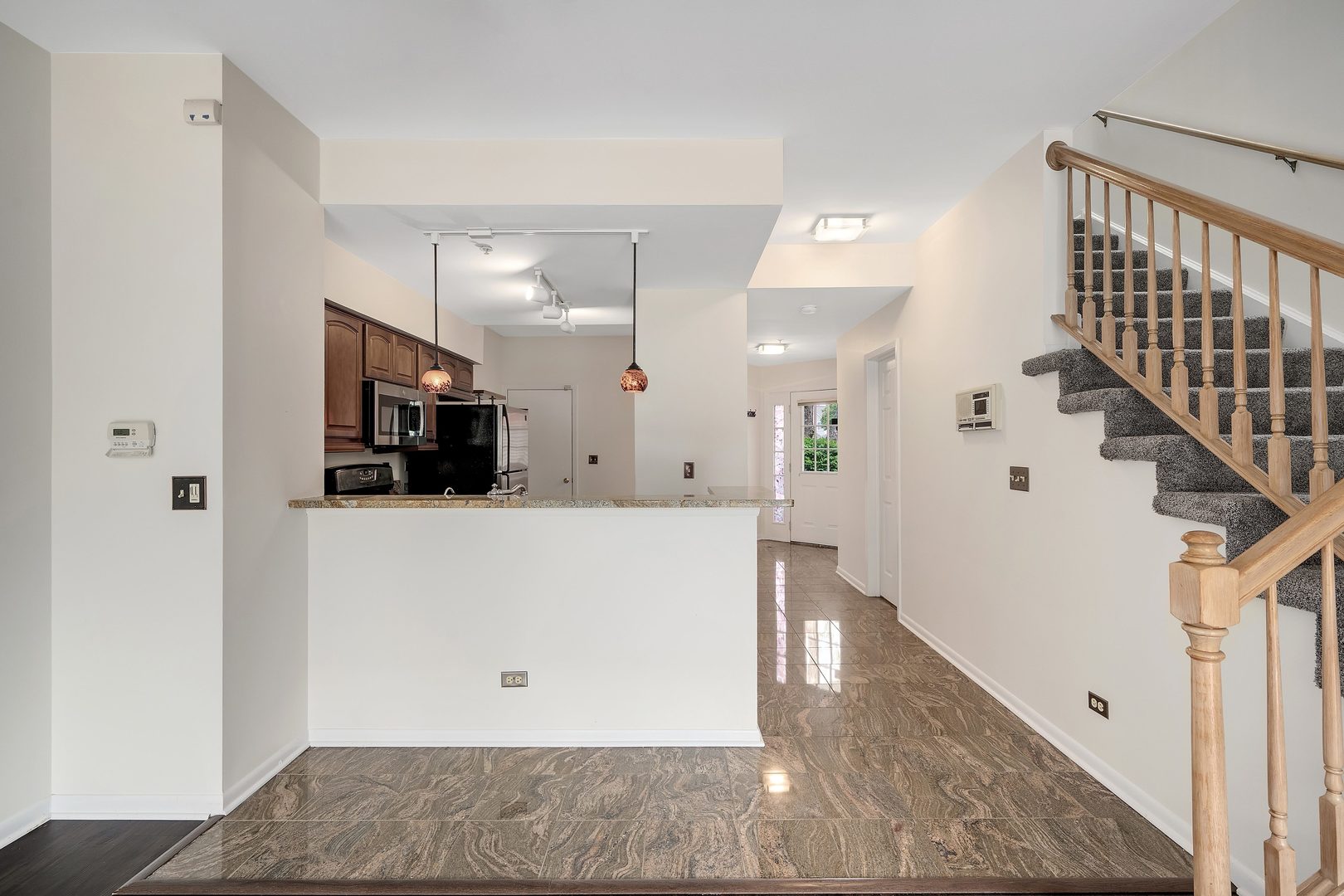 1008 E Wilson Avenue Unit: 1008