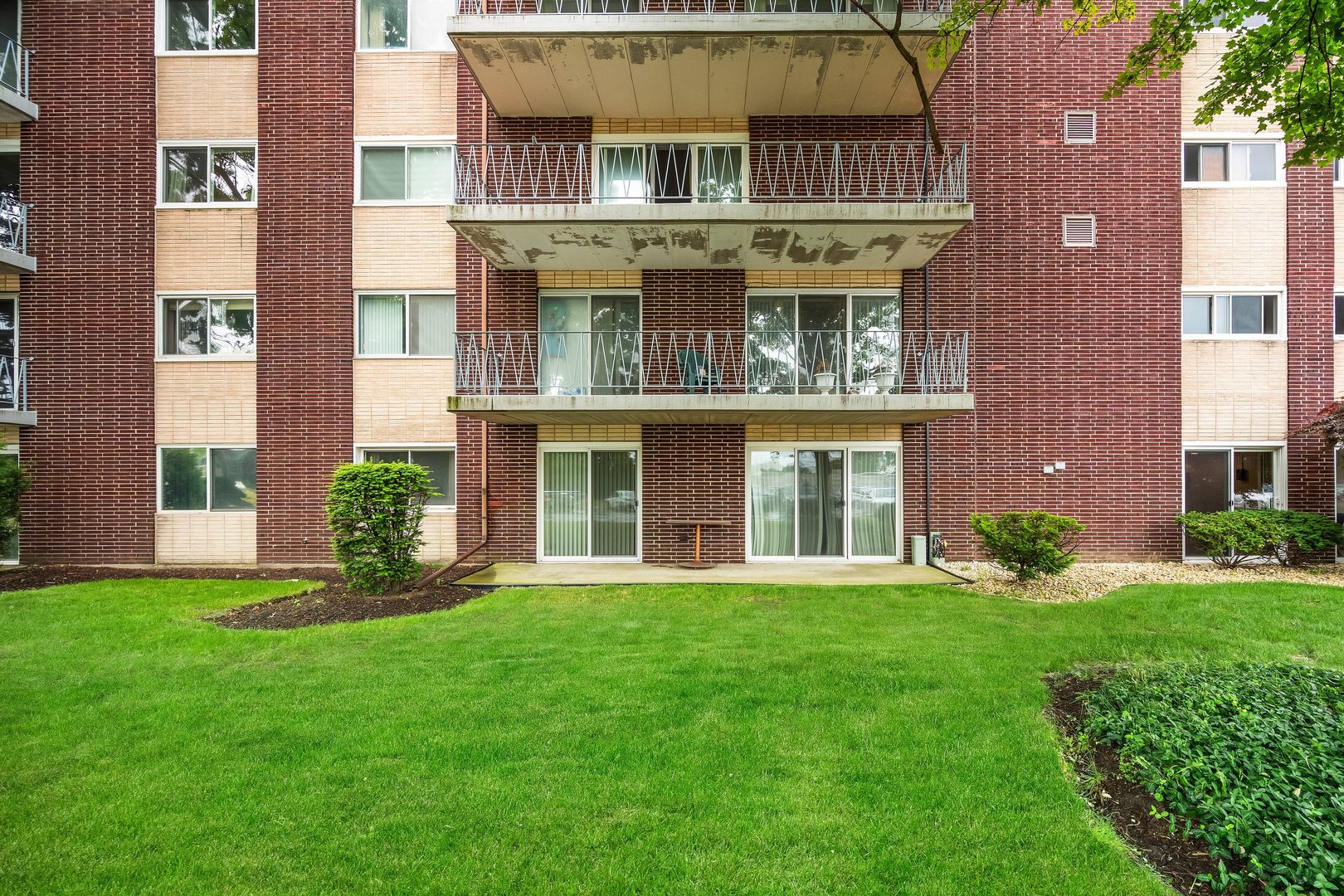 2900 MAPLE Avenue Unit: 4A