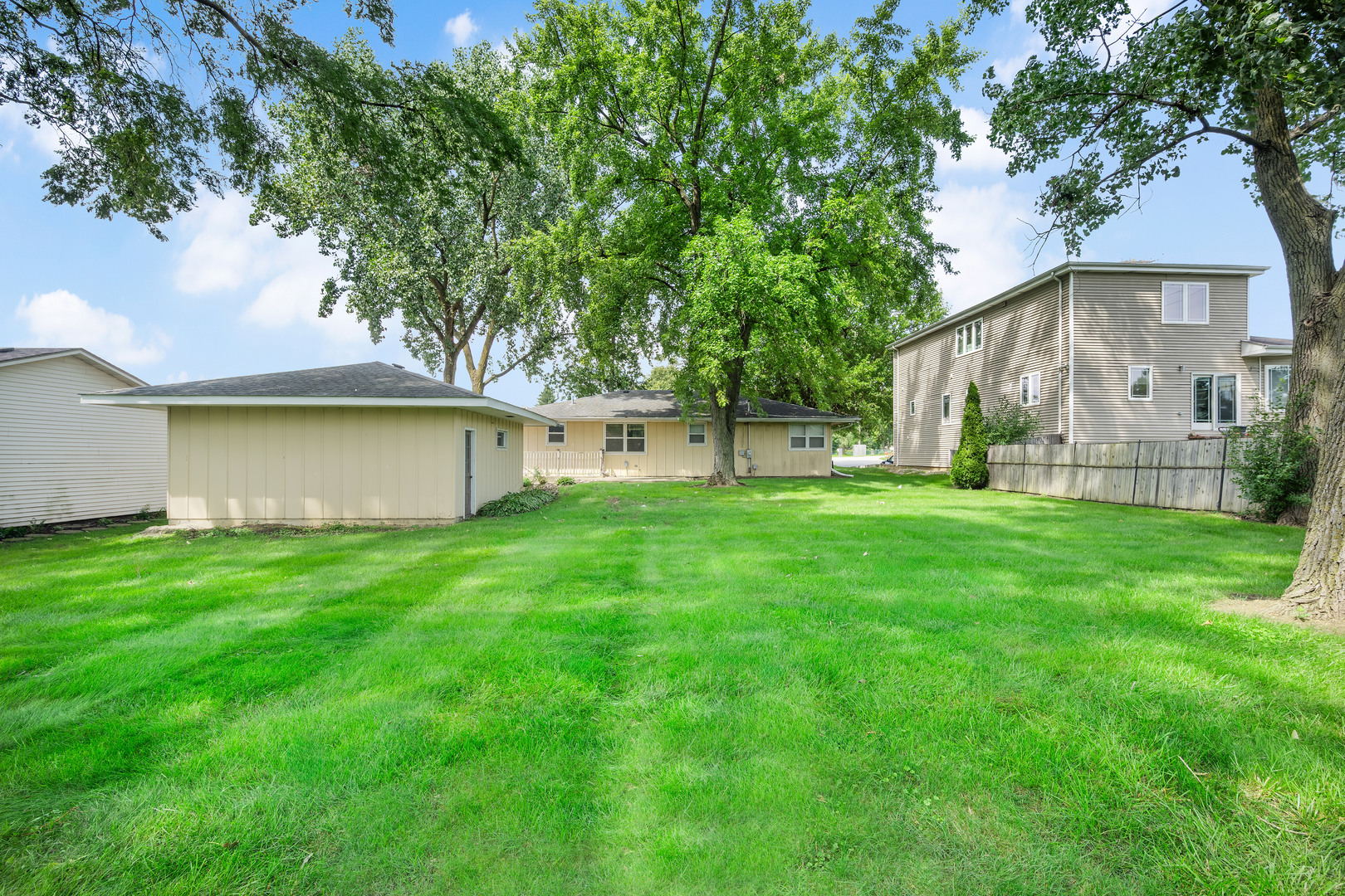 6705 Clarendon Hills Road