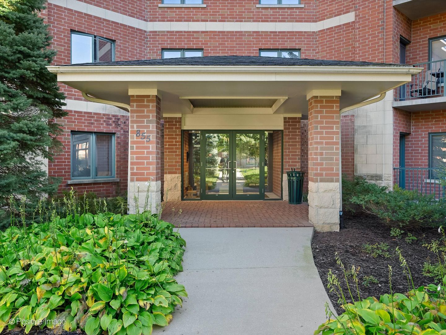 855 E 22nd Street Unit: 102