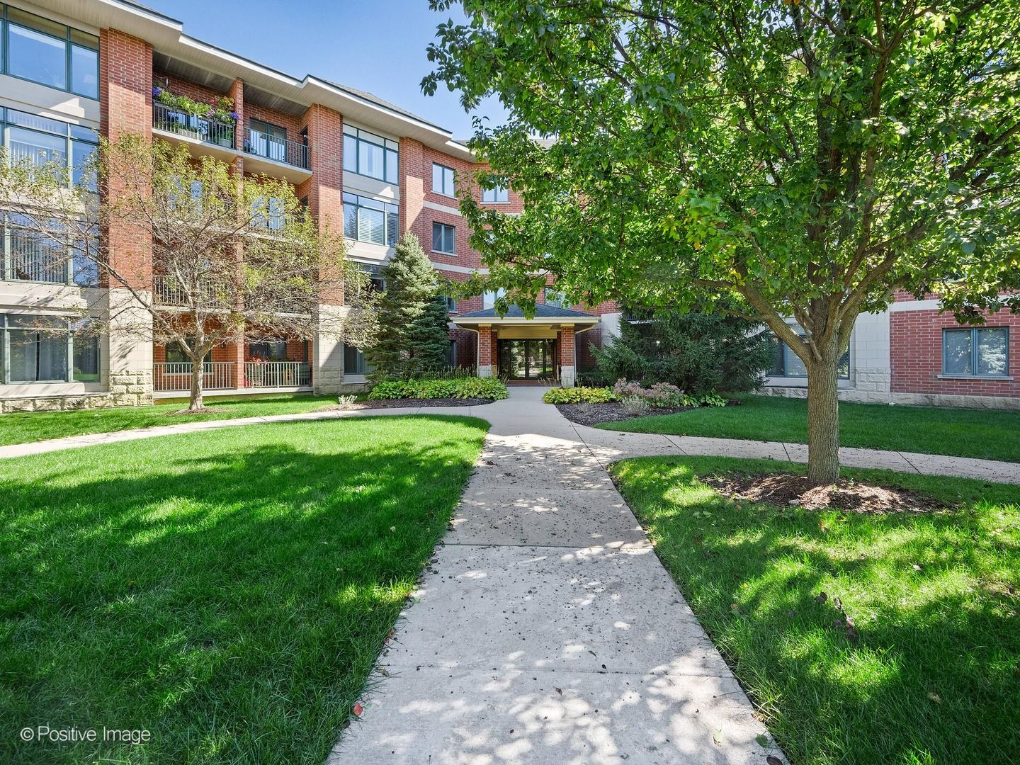 855 E 22nd Street Unit: 102