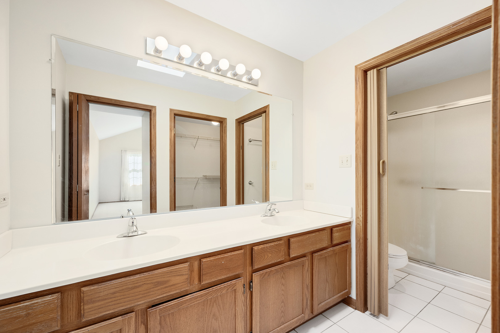 1015 Claremont Drive Unit: 1015