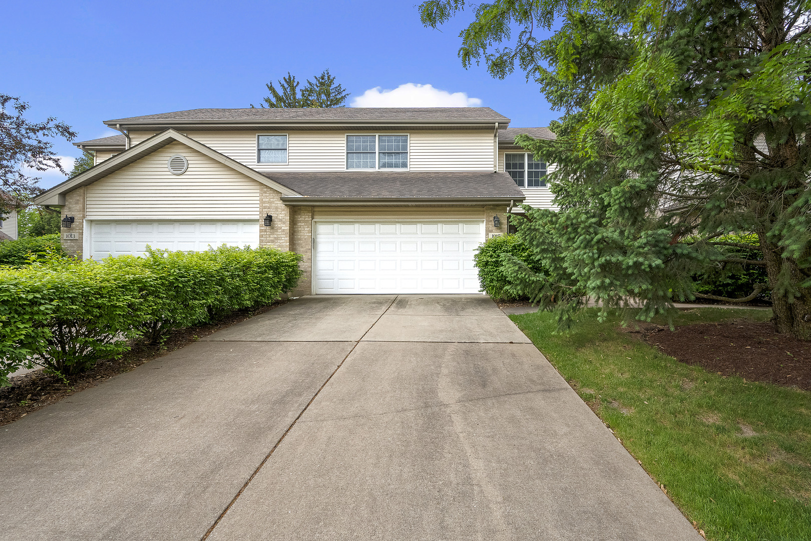 1015 Claremont Drive Unit: 1015