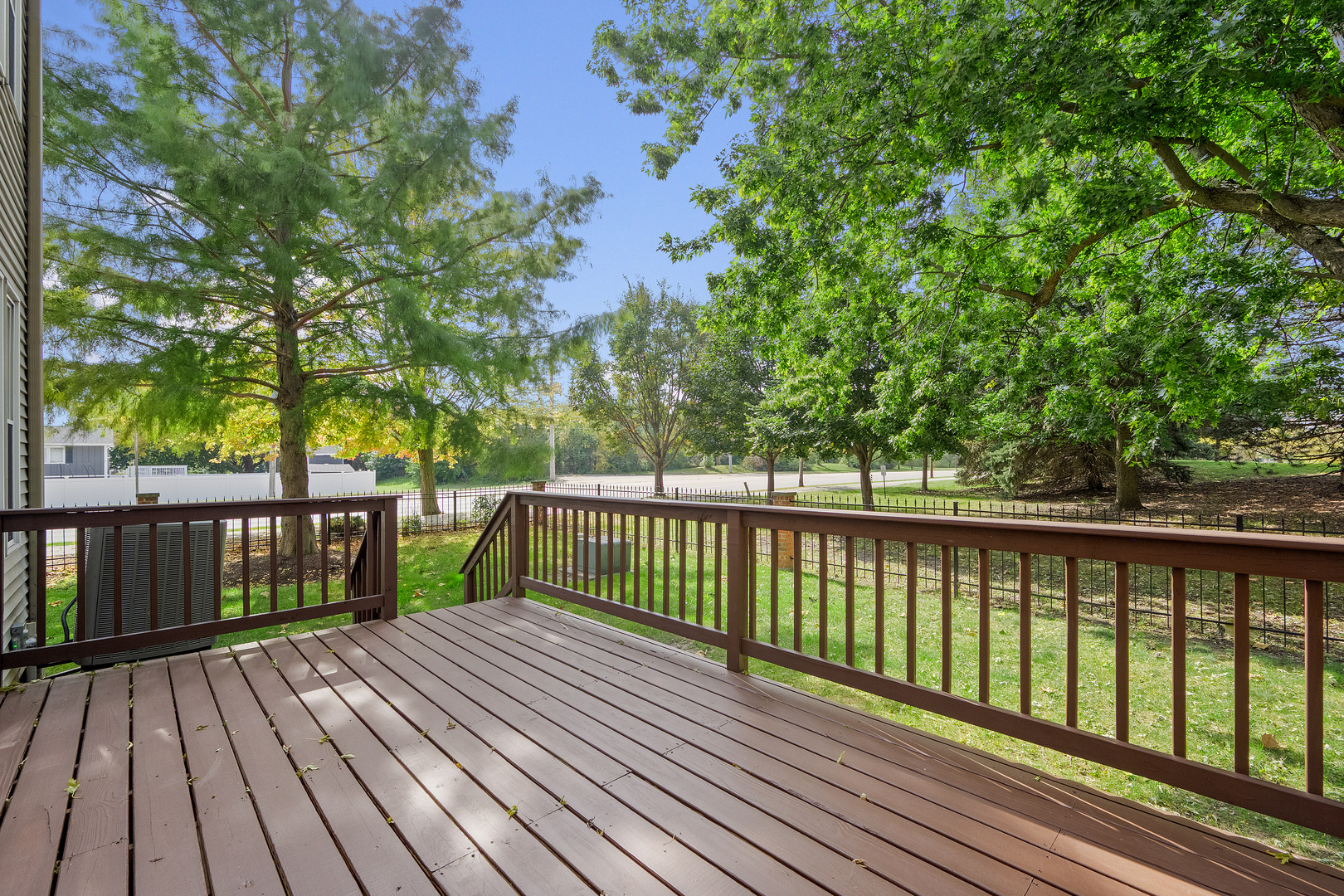 1200 Oakleaf Court