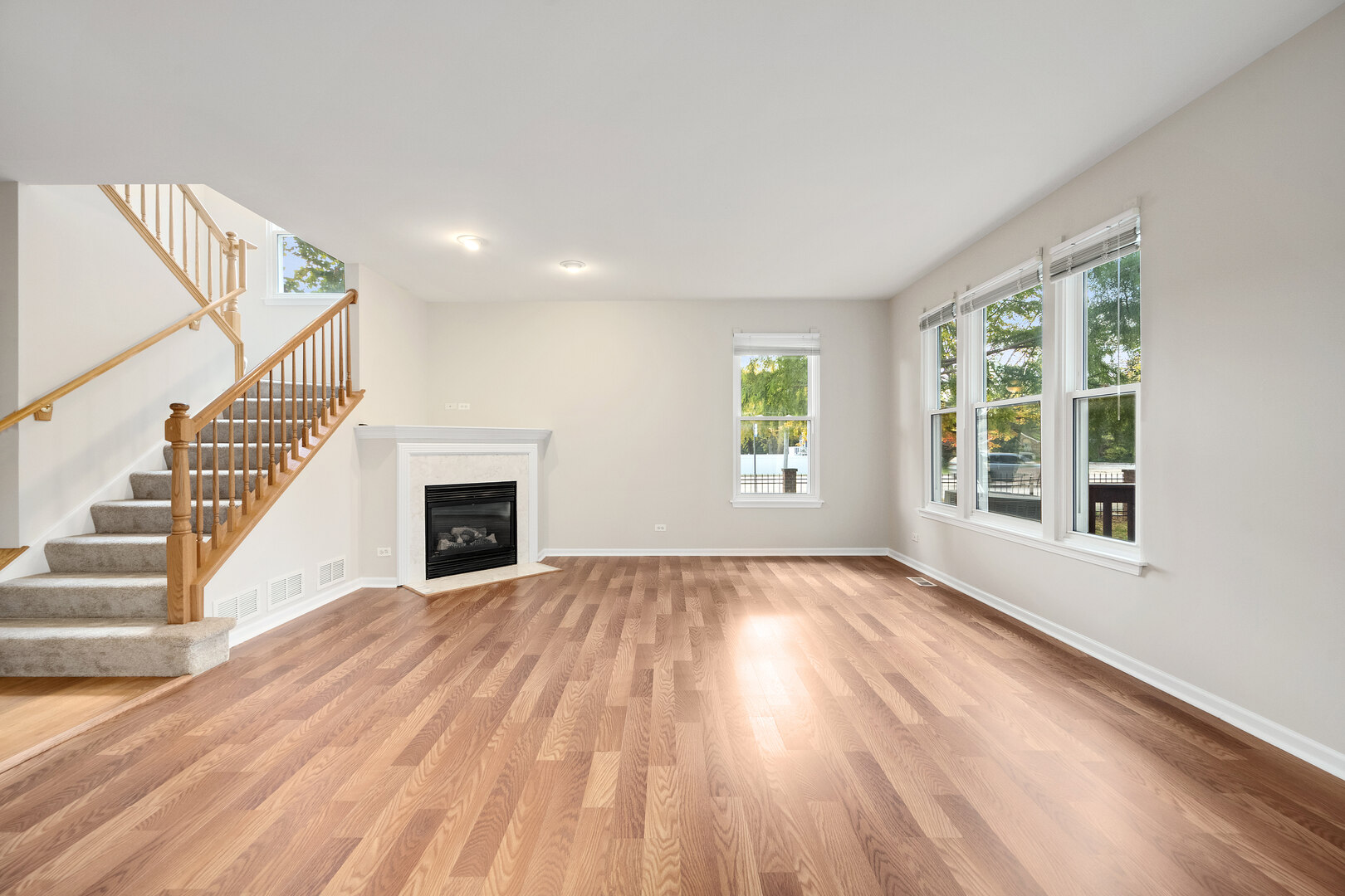 1200 Oakleaf Court