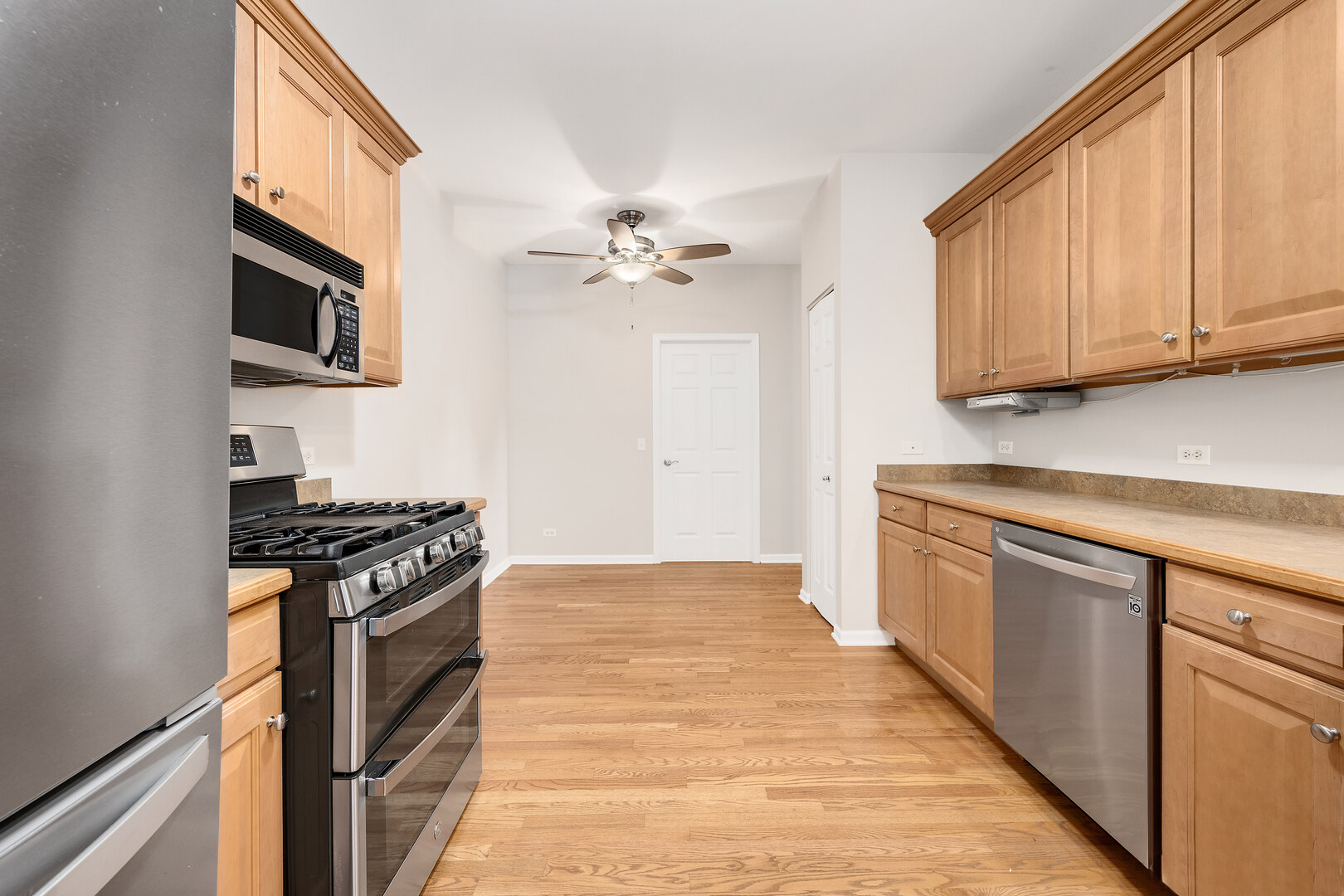 1200 Oakleaf Court