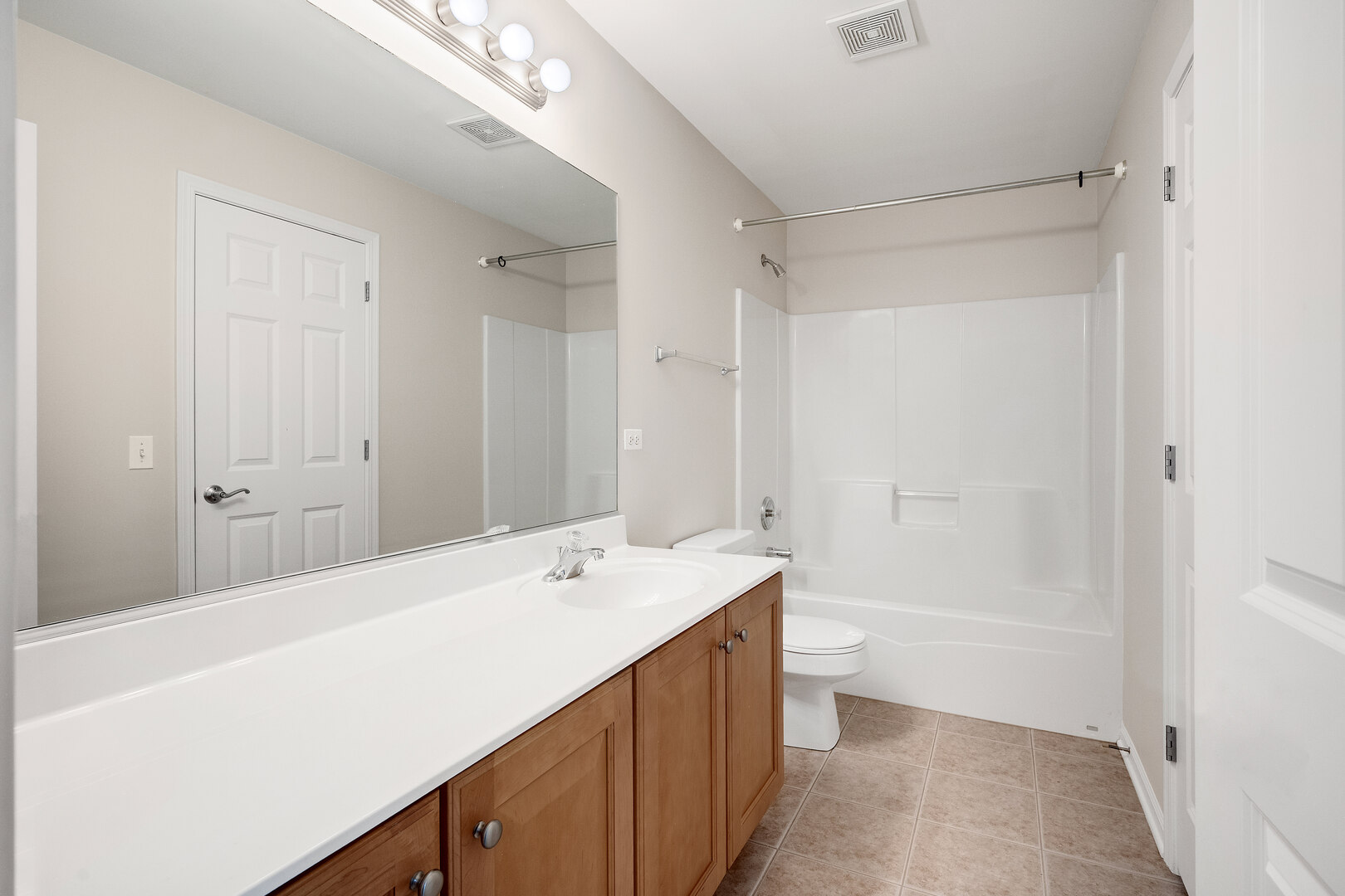 1200 Oakleaf Court