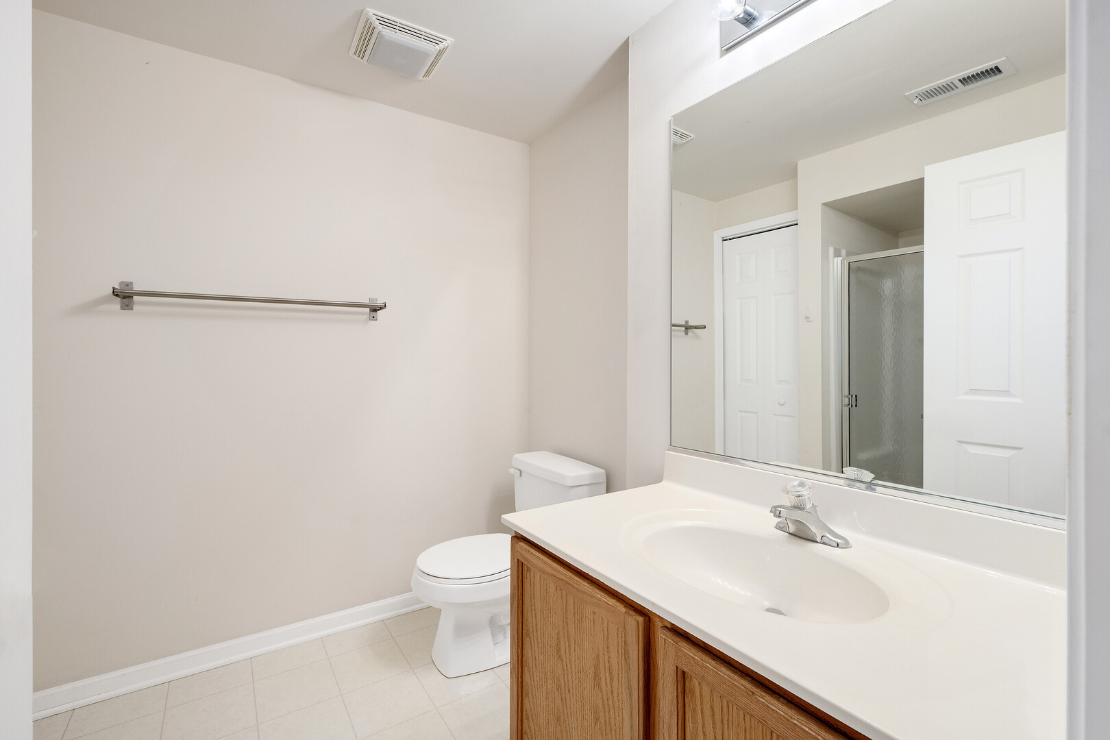1200 Oakleaf Court
