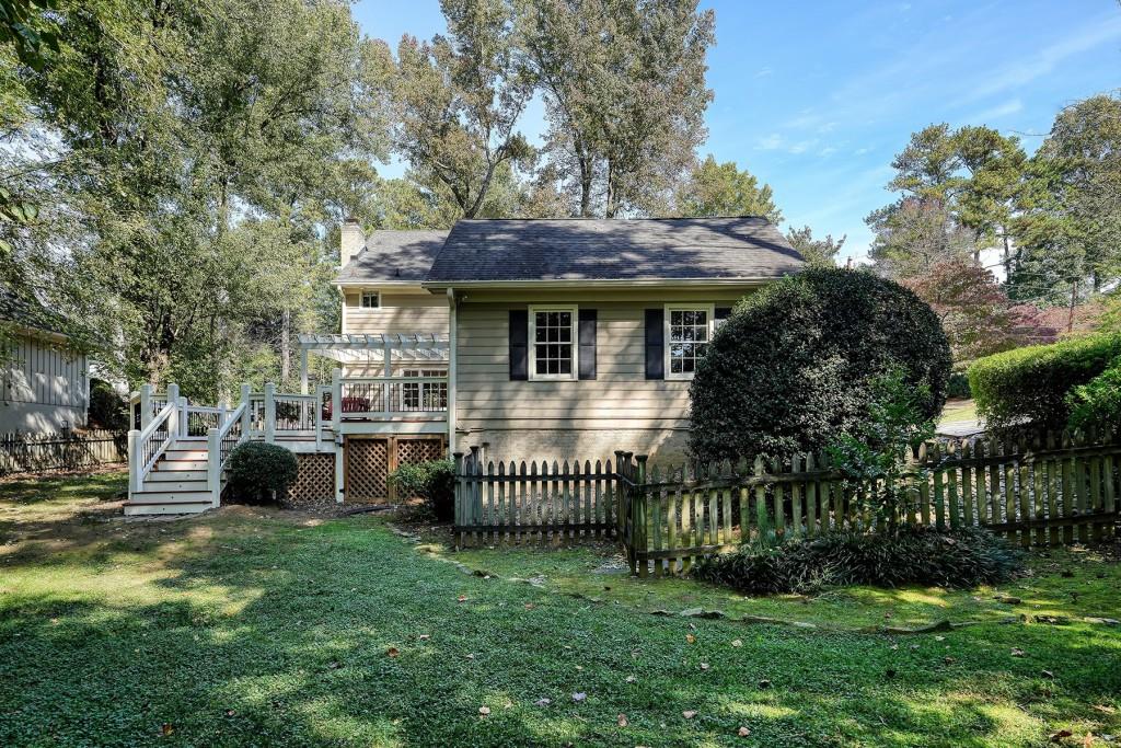 5561 Woodsong Trail