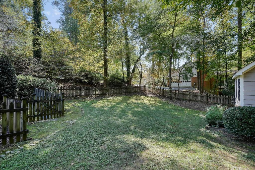 5561 Woodsong Trail