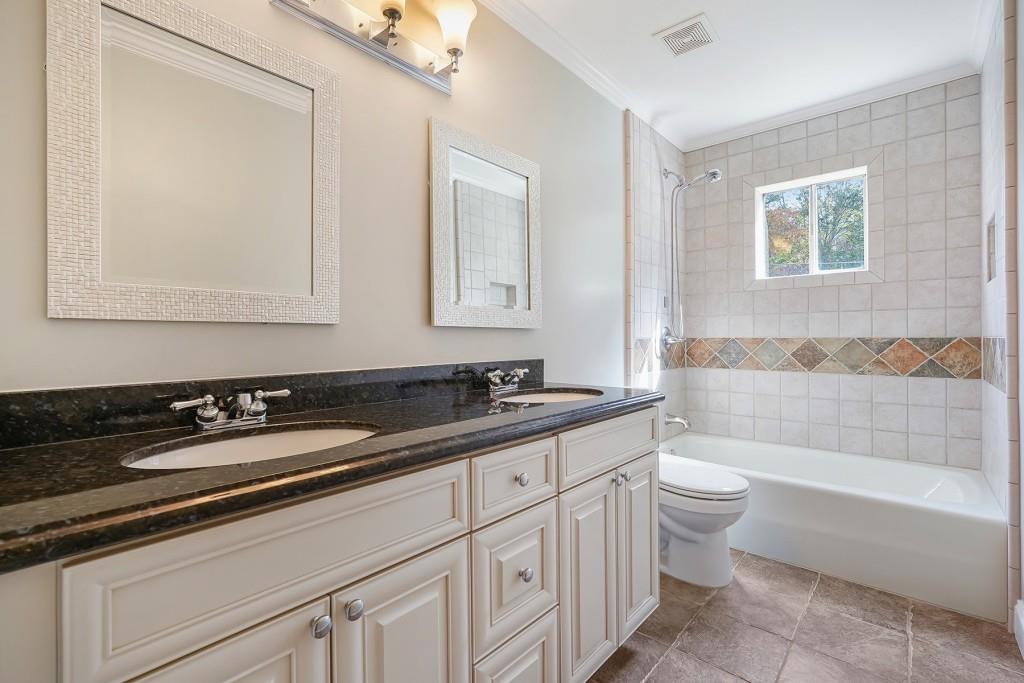 5561 Woodsong Trail