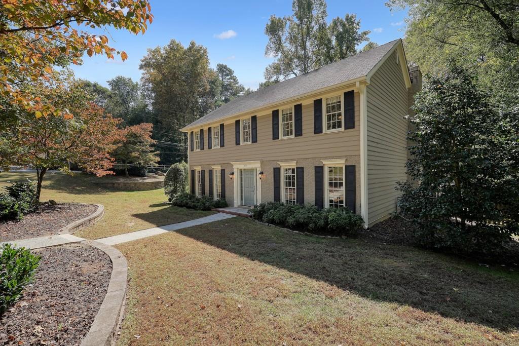 5561 Woodsong Trail