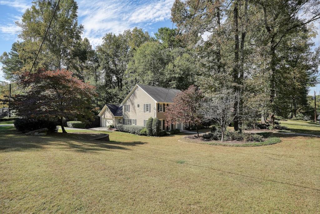 5561 Woodsong Trail