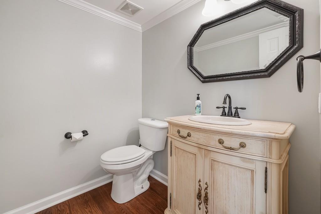 5561 Woodsong Trail