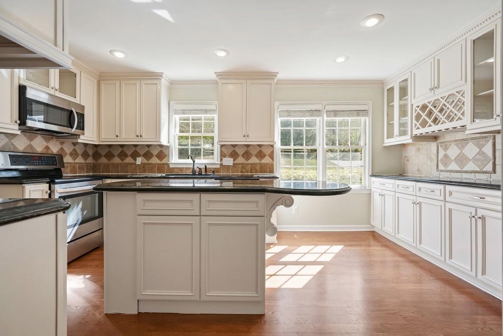 5561 Woodsong Trail