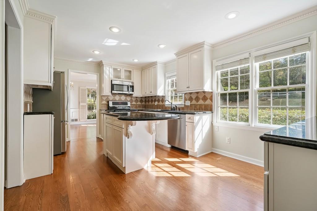 5561 Woodsong Trail