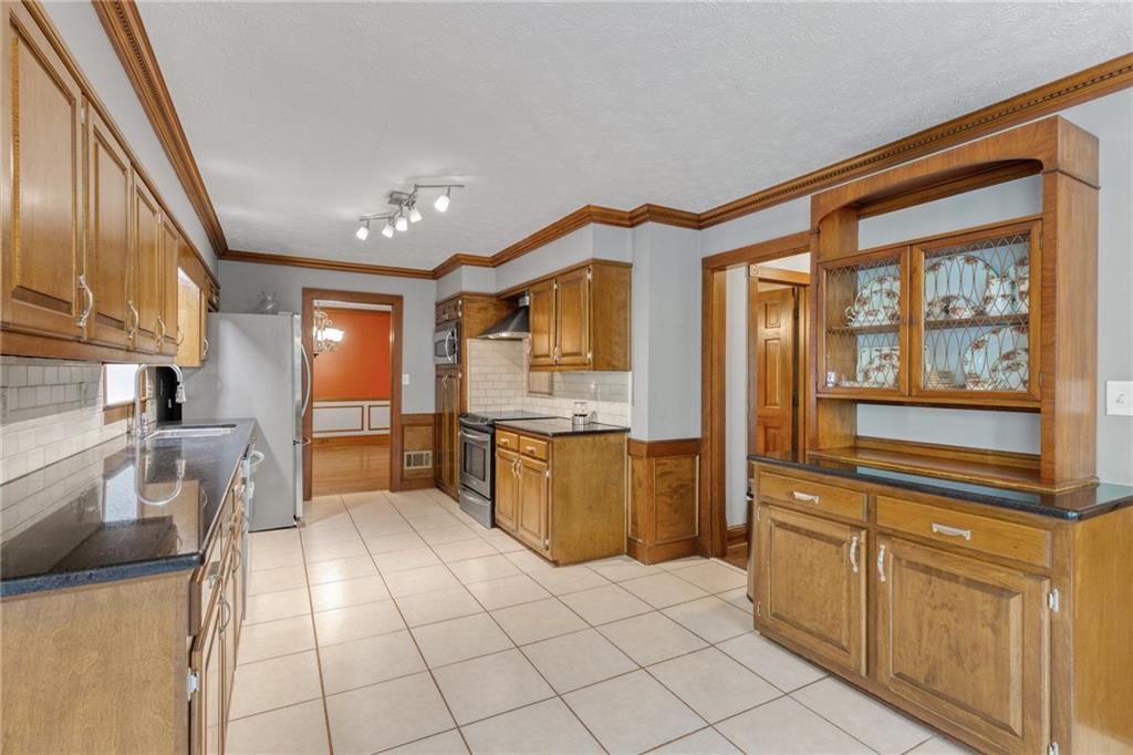 4259 Kings Troop Road