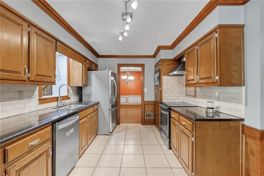4259 Kings Troop Road