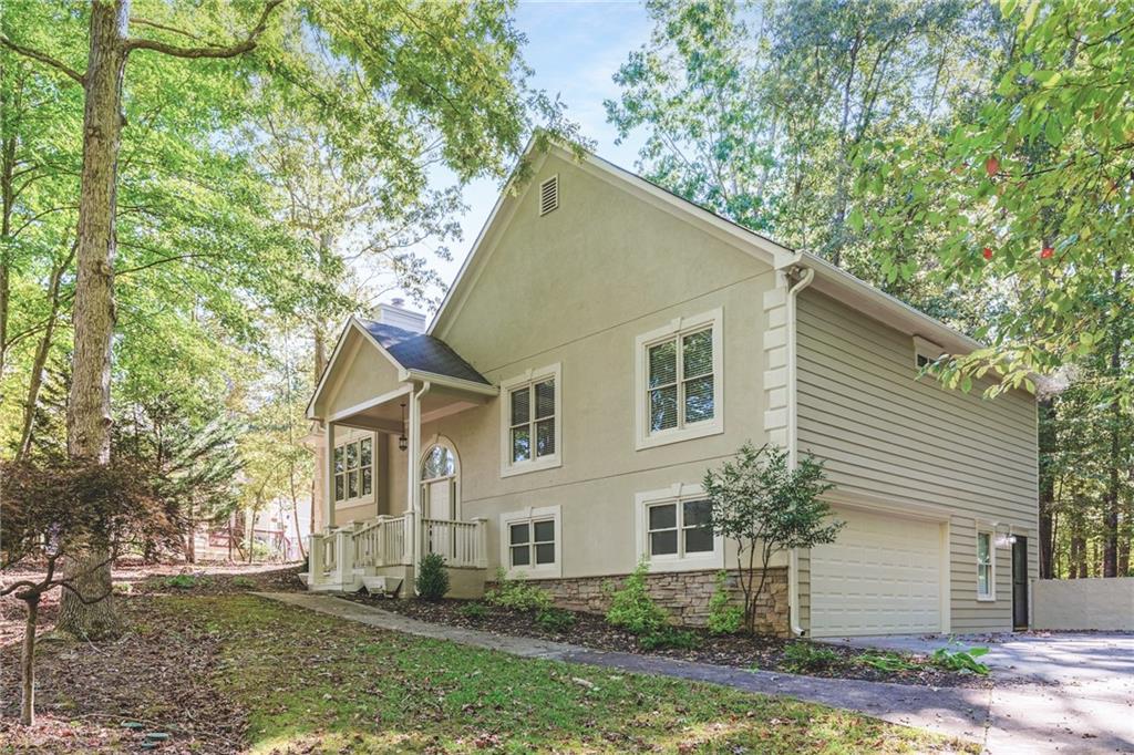 1021 Oak Way