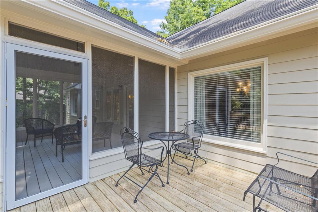 1021 Oak Way