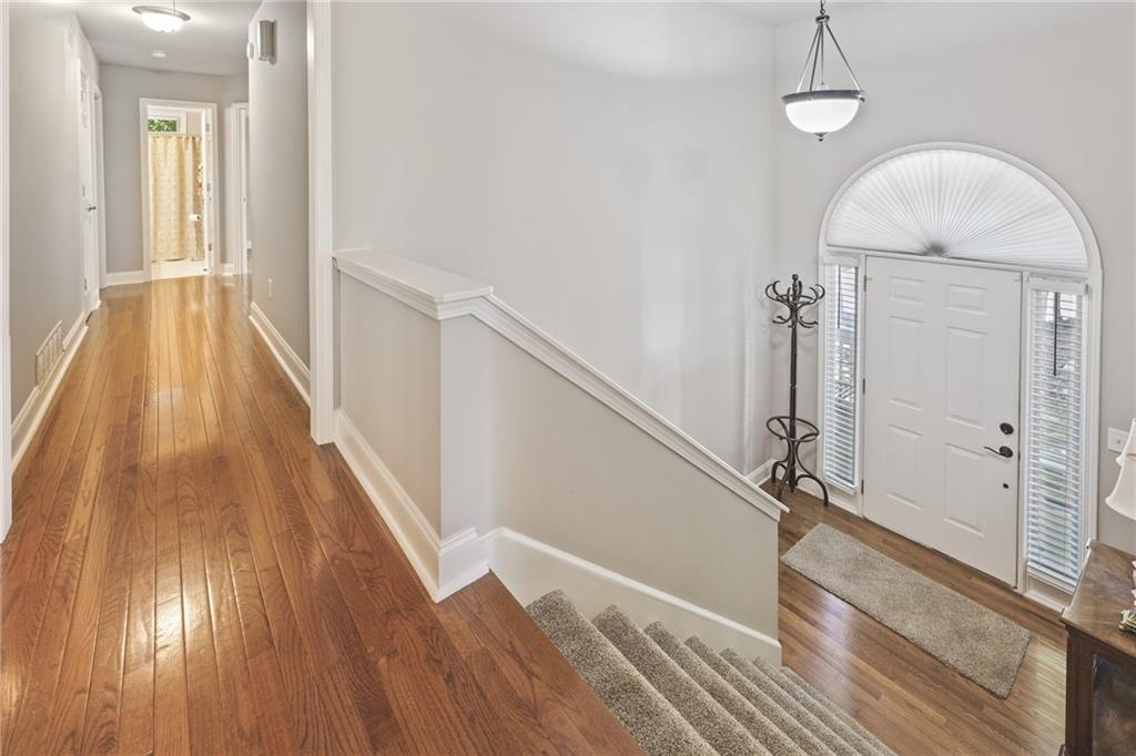 1021 Oak Way
