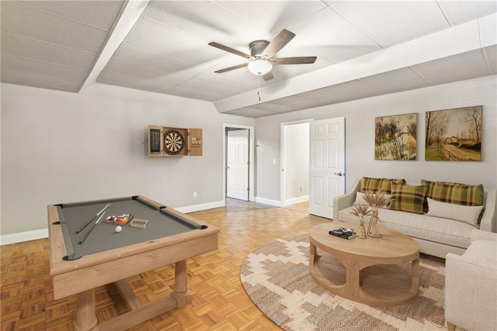 1021 Oak Way