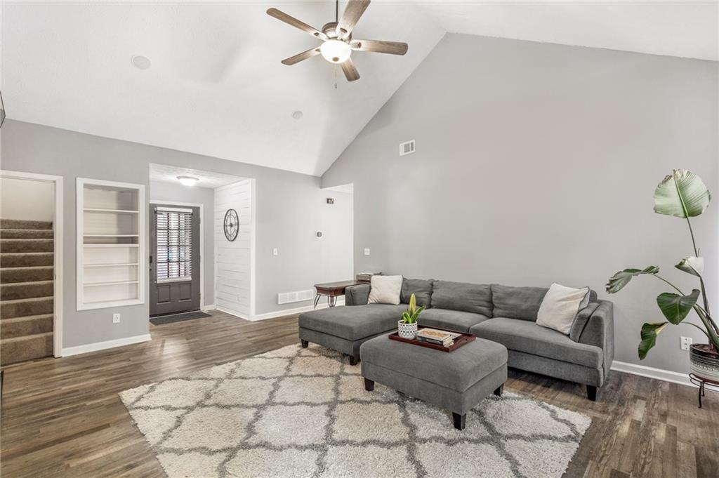 5051 Cliff Top Drive