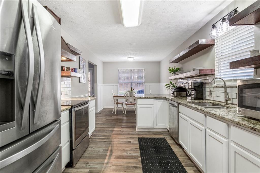 5051 Cliff Top Drive