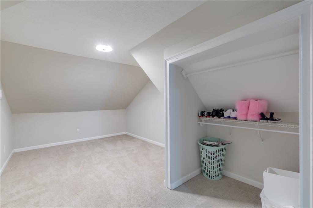 5051 Cliff Top Drive