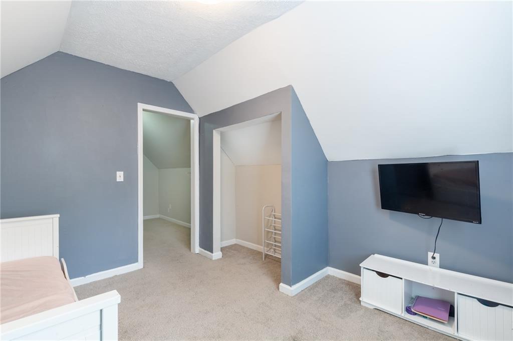 5051 Cliff Top Drive