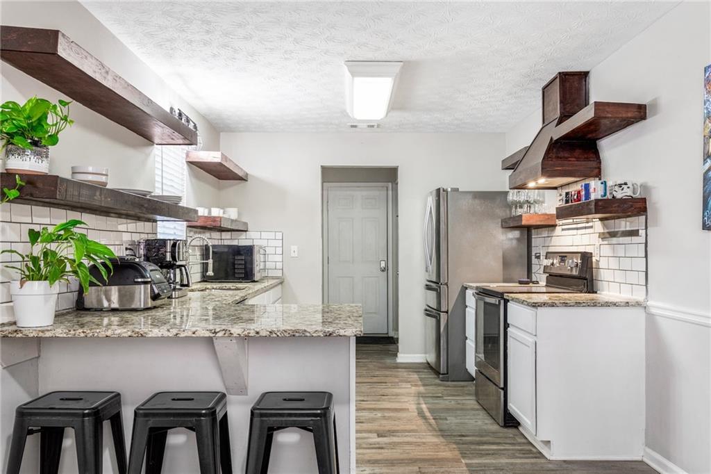 5051 Cliff Top Drive