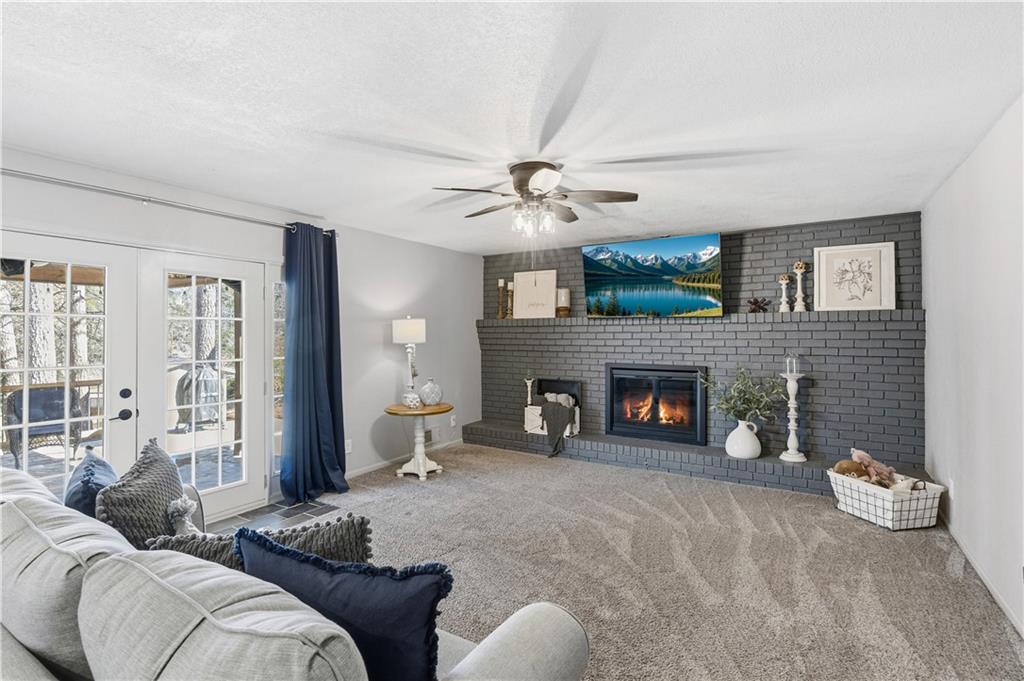 3694 Pinehill Circle