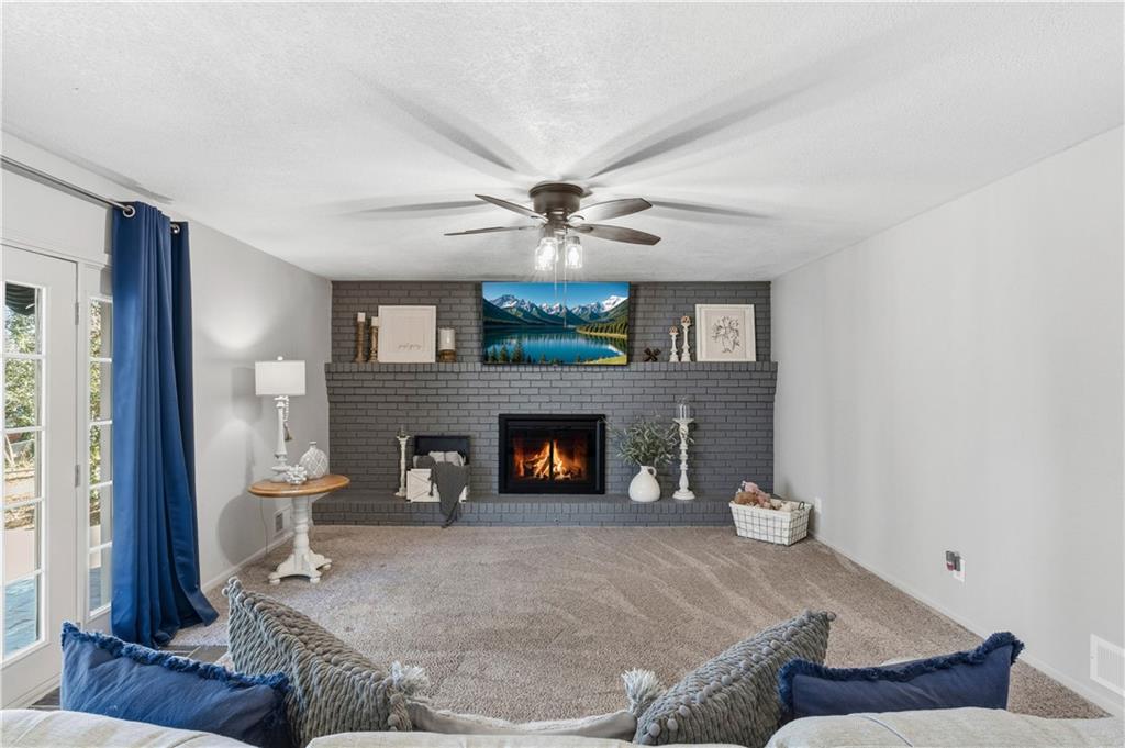 3694 Pinehill Circle