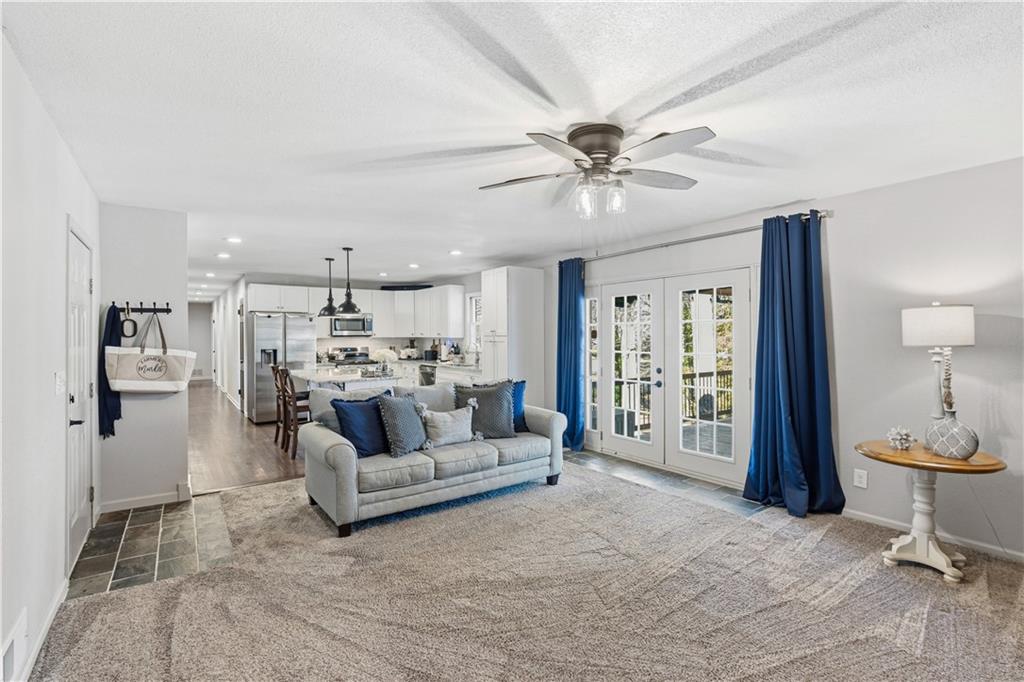 3694 Pinehill Circle