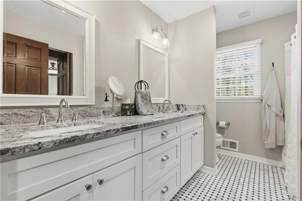 3694 Pinehill Circle