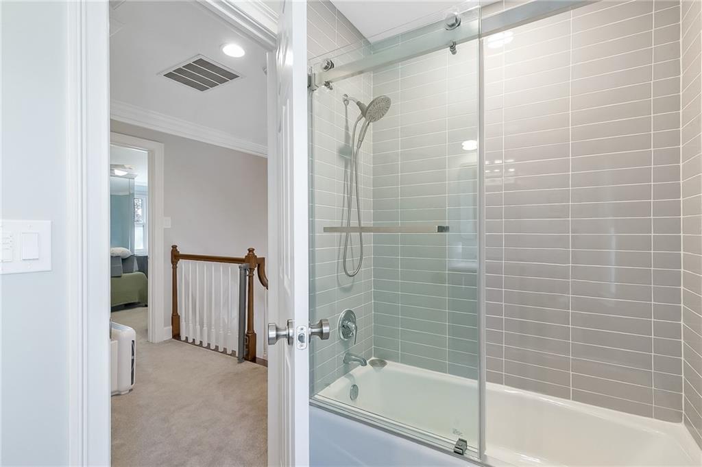 7155 Roswell Road Unit 16