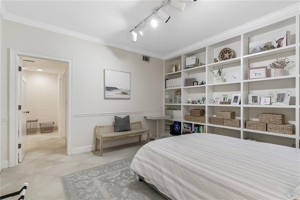 7155 Roswell Road Unit 16