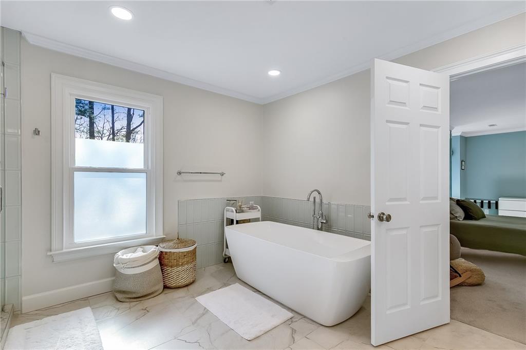 7155 Roswell Road Unit 16