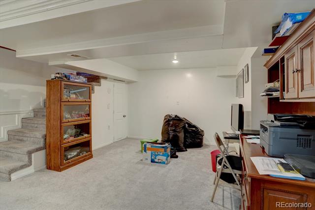 2621 S Perry S