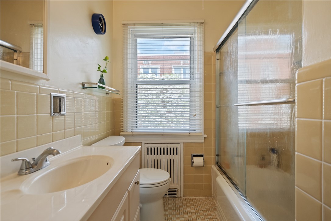 825 Morewood A