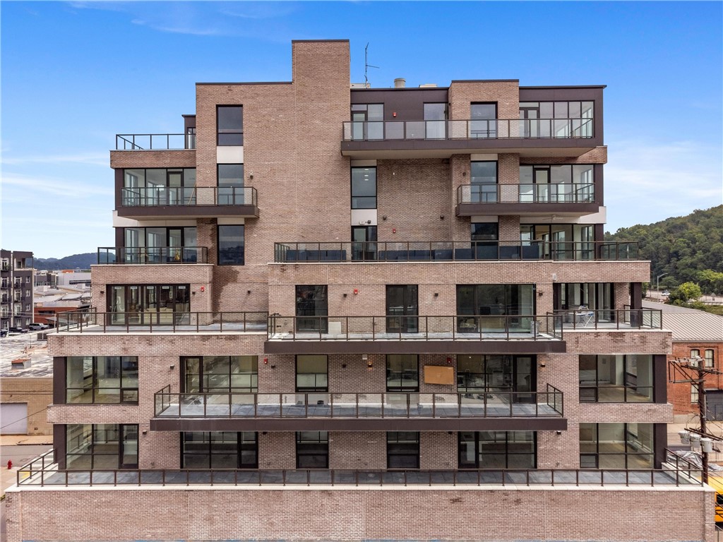 2330 Penn Ave 203