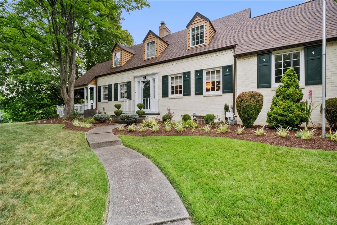 1301 Center Ave