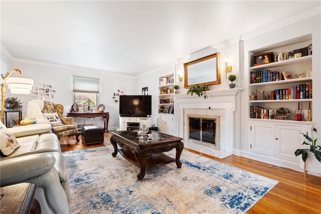 1301 Center Ave