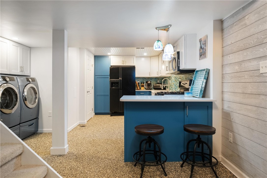 1301 Center Ave